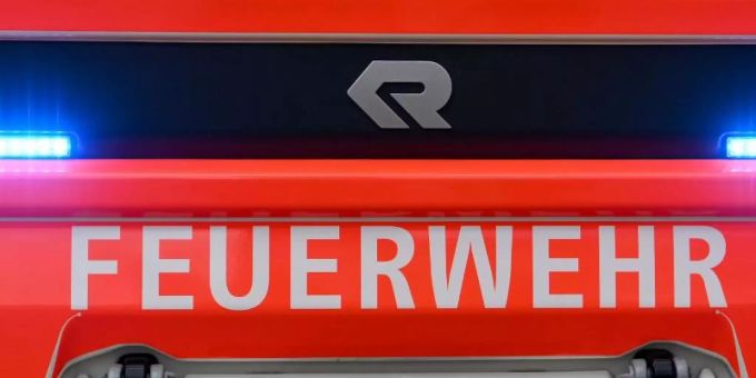 Ein Feuerwehrfahrzeug. (Symbolbild) feuerwehr