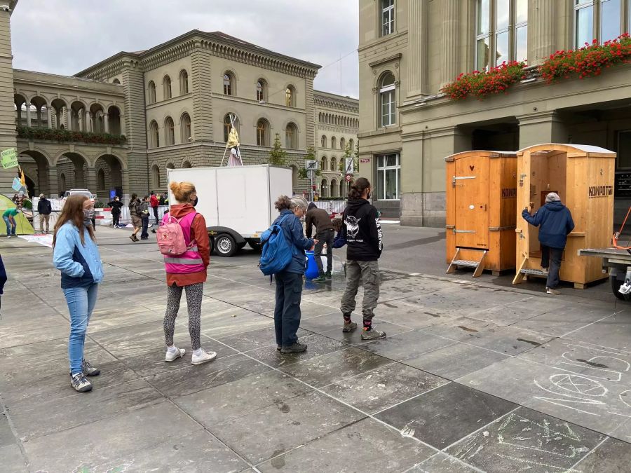 Zwei «Kompotois» für das kleine oder grosse Geschäft.