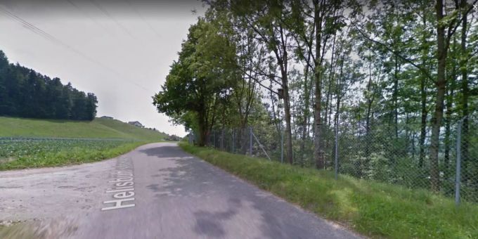 Die Helisbühlstrasse in Richtung Herbligen Helisbühlstrasse Herbligen