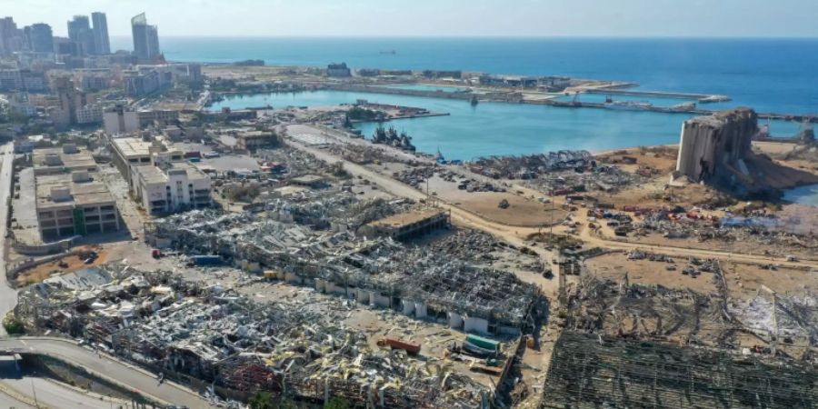 Zerstörung im Hafen von Beirut