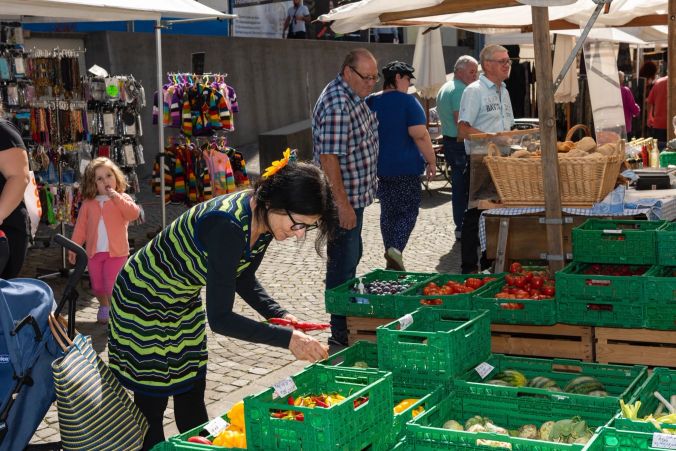 Ursi Hofmann sucht die schärfsten Chilis.