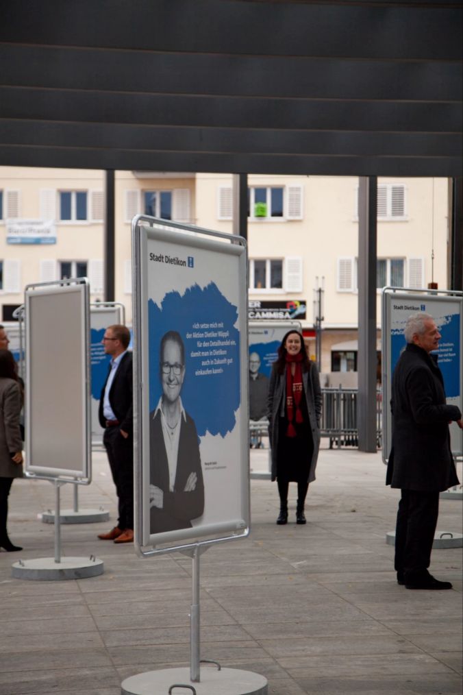 Testimonial Kampagne am Kirchplatz in der Markthalle in Dietikon.