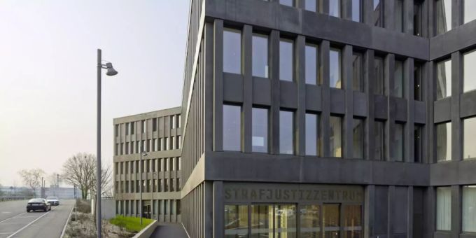 Vor dem Baselbieter Strafgericht muss sich 59-jährigen Iraner verantworten. (Archivbild) Baselbieter Strafgericht