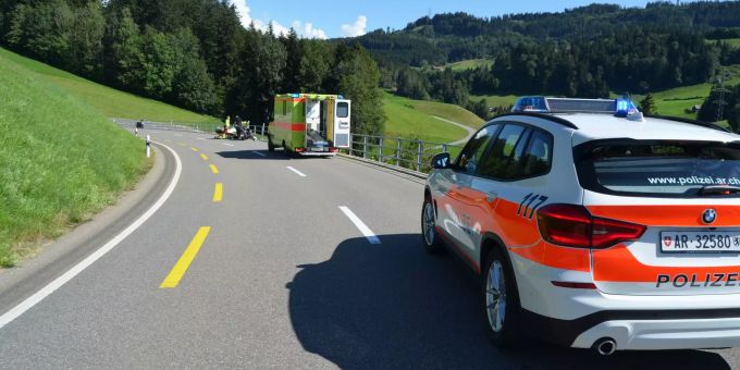 Trogen AR - Motorradfahrer verletzt sich bei Selbstunfall