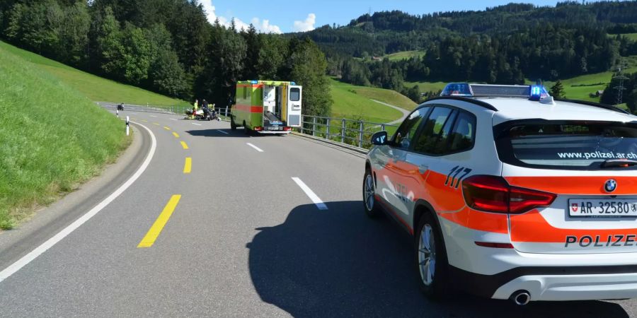 Trogen AR: Motorradfahrer verletzt sich bei Selbstunfall