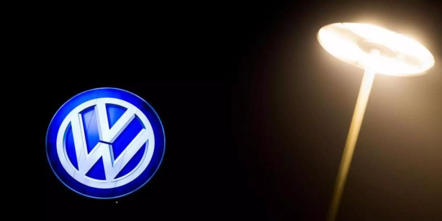 Eine Spitzel-Affäre sorgt beim weltgrössten Autobauer Volkswagen für Unruhe. Foto: Swen Pförtner/dpa