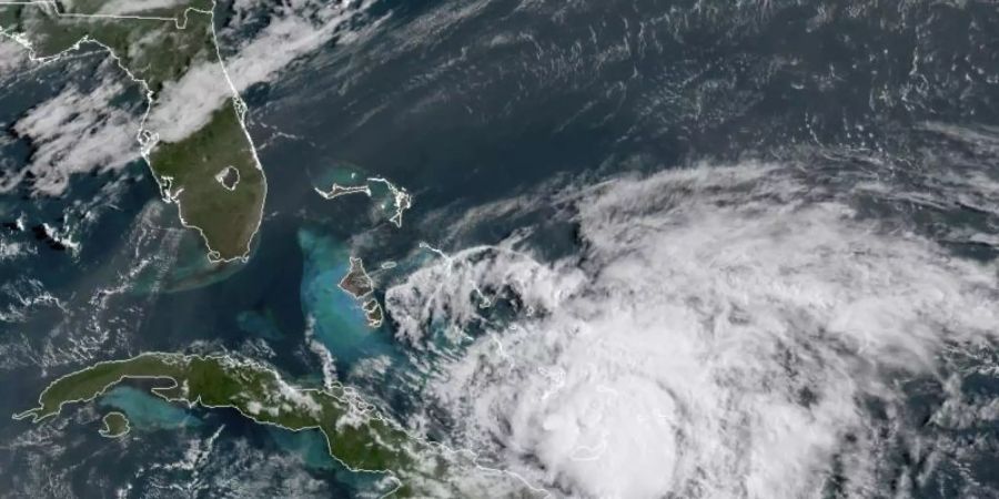 An der Ostküste Floridas gilt wegen «Isaias» eine Hurrikanwarnung. Foto: Uncredited/NOAA/AP/dpa