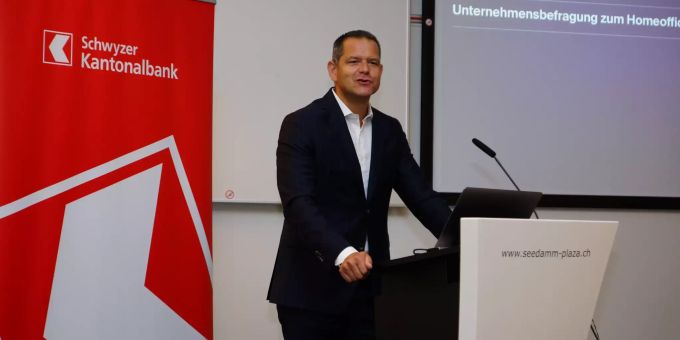Patrick Schnorf von Wüest Partner präsentiert die Einschätzungen. Patrick Schnorf, Wüest Partner