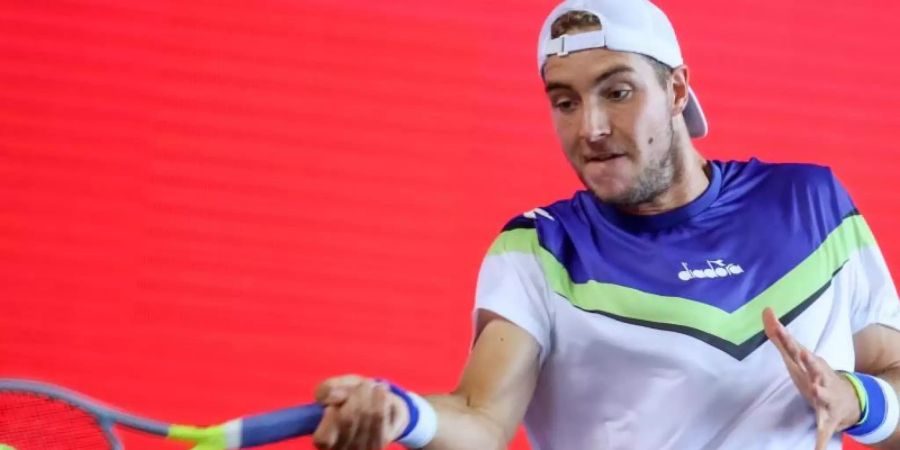 Jan-Lennard Struff ist auch in Halle/Westfalen am Start. Foto: Andreas Gora/dpa