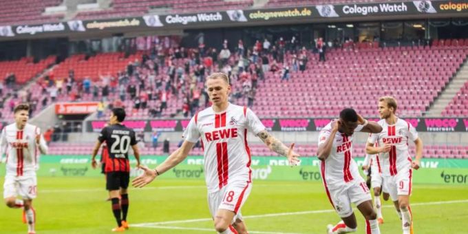 Neuzugang Ondrej Duda (vorne) rettete Köln einen Punkt. Foto: Marcel Kusch/dpa Neuzugang Ondrej Duda (vorne) rettete Köln einen Punkt. Foto: Marcel Kusch/dpa