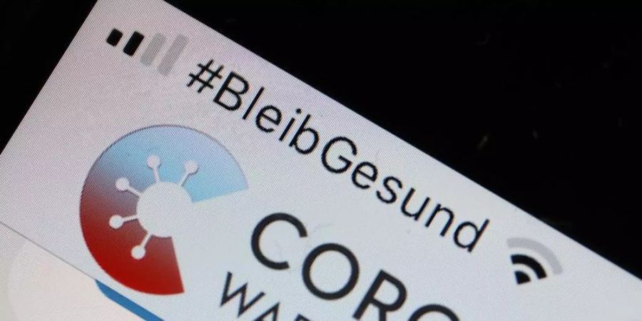 Die Corona-Warn-App hat seit heute zwei neue Funktionen. Foto: Oliver Berg/dpa
