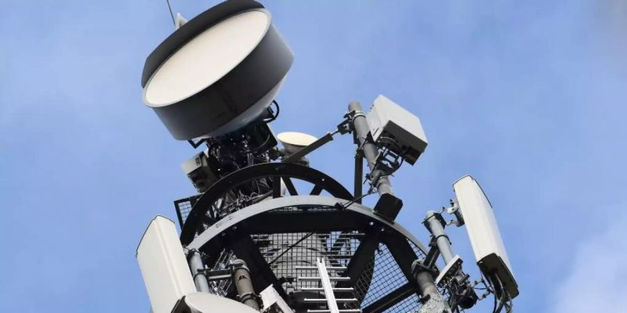 Die Frequenzen eigneten sich besonders dafür, eine sichere «Funknetzinfrastruktur zur Steuerung von Versorgungsnetzen aufzubauen», sagte der Präsident der Bundesnetzagentur, Jochen Homann. Foto: Soeren Stache/dpa-Zentralbild/dpa