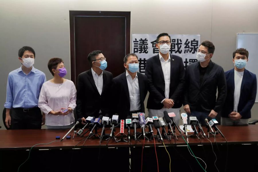 Zwei prodemokratische Abgeordnete in Hongkong festgenommen
