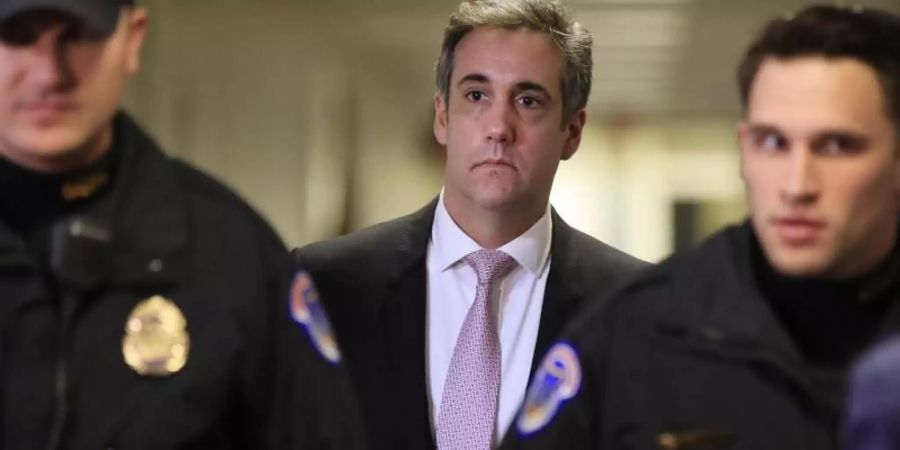 Michael Cohen, Ex-Anwalt von US-Präsident Trump, verlässt eine Anhörung vor dem Geheimdienstausschuss des Senats. Foto: Manuel Balce Ceneta/AP