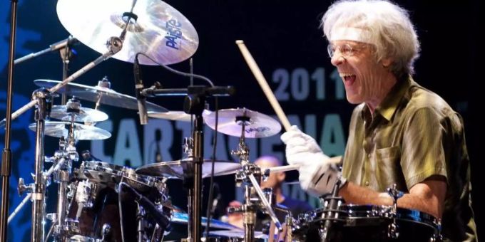 Stewart Copeland nennt Hip-Hop eine Revolution. Foto: Jose Albalalejo/EFE Stewart Copeland nennt Hip-Hop eine Revolution. Foto: Jose Albalalejo/EFE