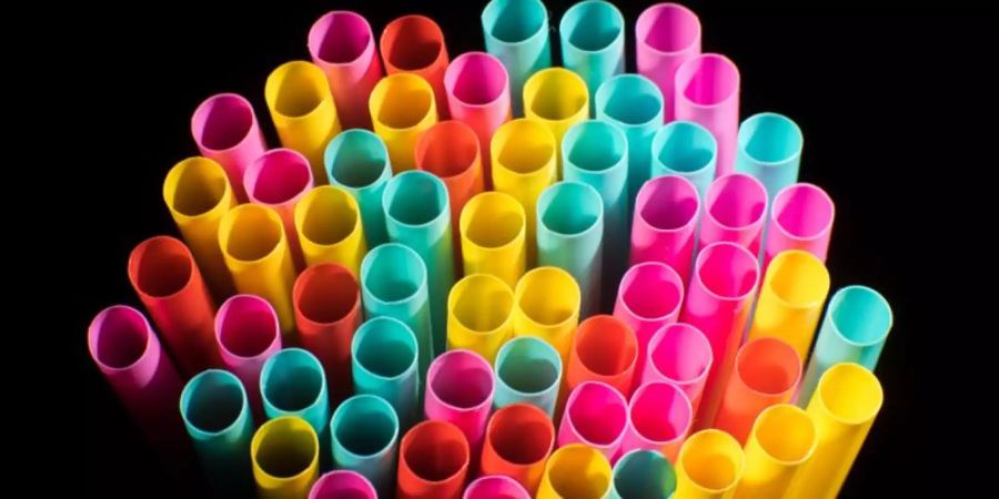 Der Student soll ein Röhrli abgeleckt, zurückgesteckt und das Video online gestellt haben.