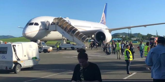 Die Boeing 787 nach der Notlandung Boeing 787 Notlandung