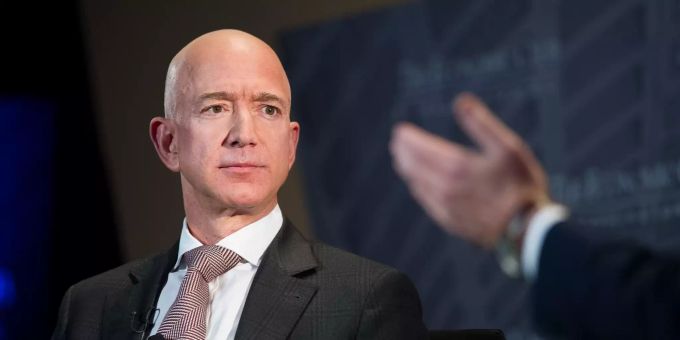 Amazon-Chef Jeff Bezos wird für seine Software für Gesichtserkennung kritisiert. Gesichtserkennung