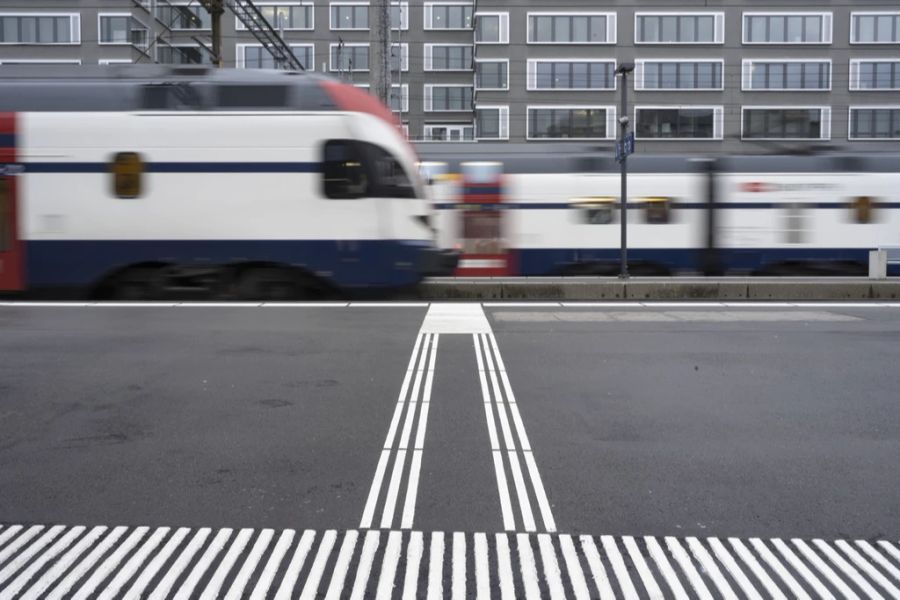 Sie messen, wie viele Personen den HB Zürich betreten und wieder verlassen.