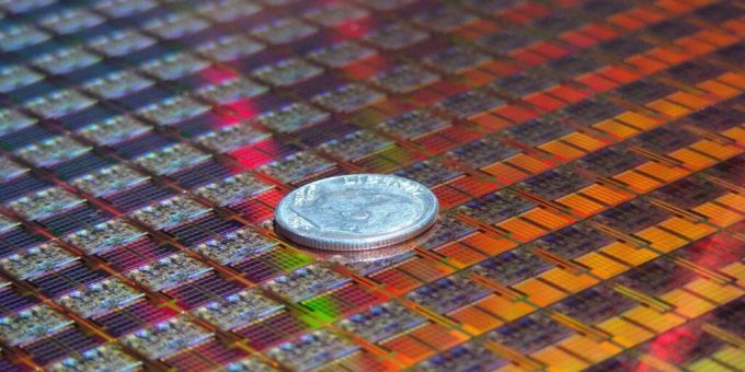 Die Technologie von Arm steckt in fast allen Computerchips. (Symbolbild) Computerchips