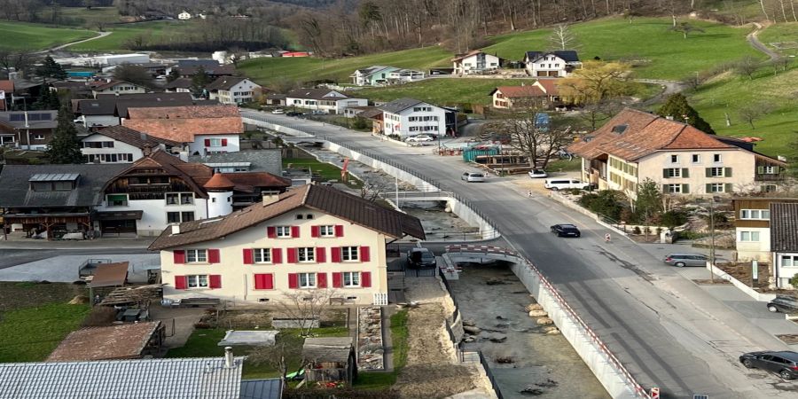 Deckbelagsarbeiten in Unterbiel