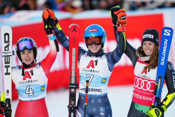 Lara Gut-Behrami muss Mikaela Shiffrin im zweiten Lauf vorbeiziehen lassen und wird Zweite. Lara Gut-Behrami