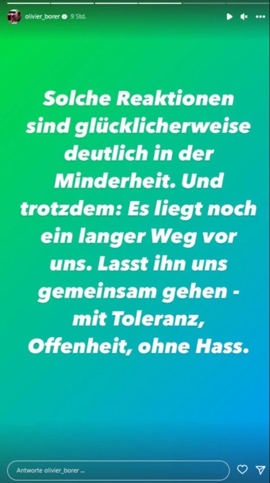 Doch der SRF-Moderator lässt sich davon nicht unterkriegen.