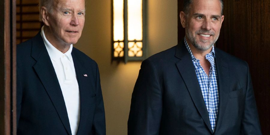 US-Präsident Joe Biden und sein Sohn Hunter bei einem Urlaub im US-Bundesstaat South Carolina.