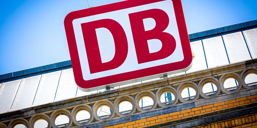 Die Deutsche Bahn will ab Dezember 2023 den Fernverkehr zwischen Berlin und Hannover im Halbstundentakt rollen lassen.