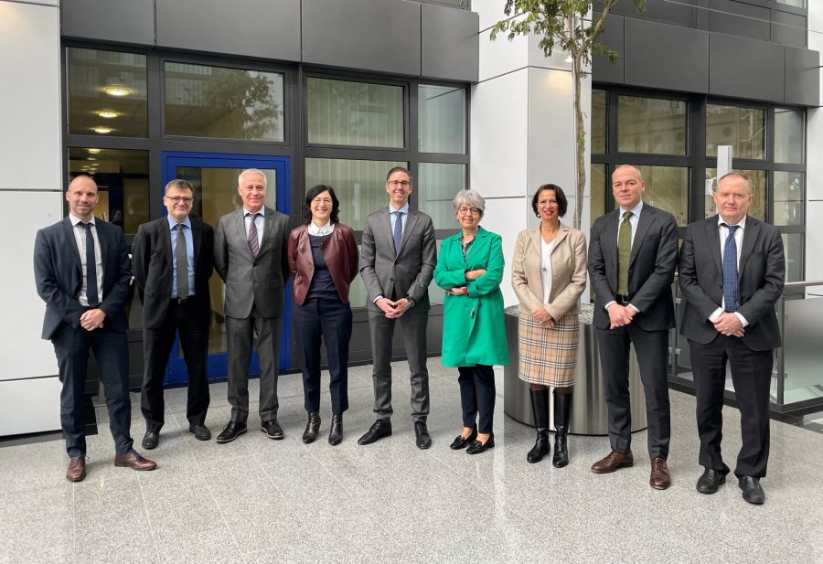 Bundesrätin Elisabeth Baume-Schneider bei ihrem Besuch im Staatsekretariat für Migration (SEM) am 18. Januar 2023.