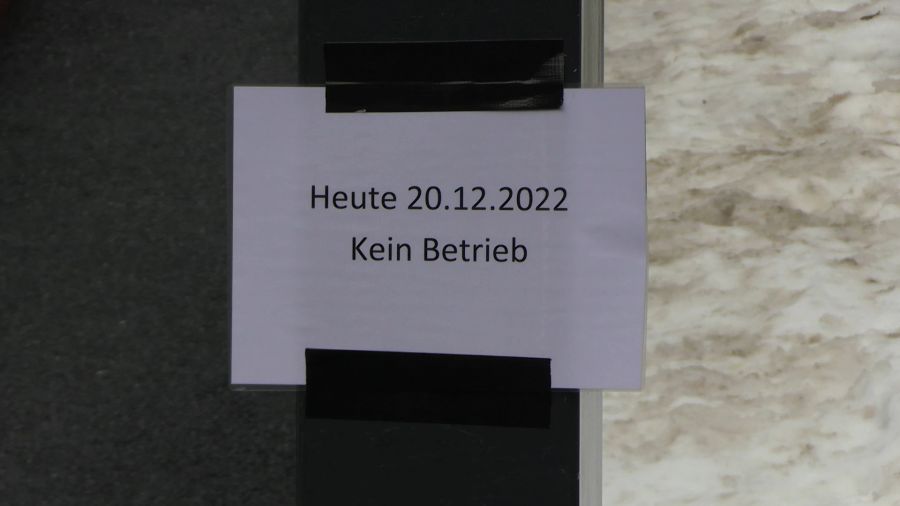 Ein 17-jähriger Lehrling stürzte rund 40 Meter in die Tiefe.