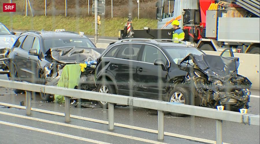 Der Massen-Crash forderte mindestens 23 Verletzte.