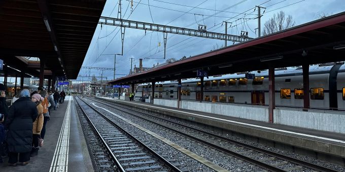 Der Bahnhof in Tiefenbrunnen ZH am Mittwochnachmittag. tiefenbrunnen