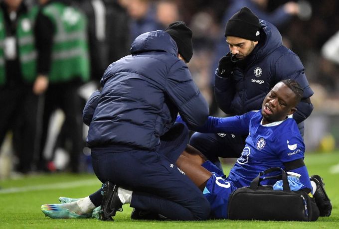 Denis Zakaria verletzte sich im Spiel gegen Fulham. Chelsea