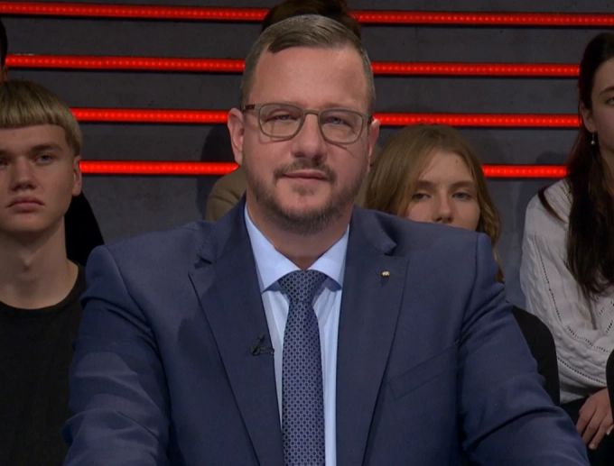Die FPD und SP haben bei der Departements-Verteilung laut Mitte-Fraktionspräsident Philipp Matthias Bregy eine Chance verpasst. Arena