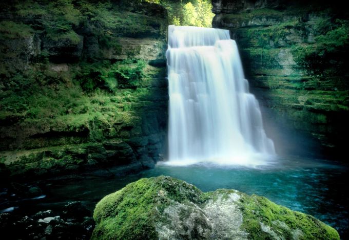 So sieht der Saut du Doubs in Neuenburg normalerweise aus. Saut de Doubs