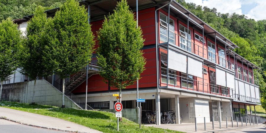 Die Schulanlage Göttibach am Göttibachweg 16. - Stadt Thun
