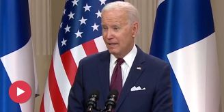 Vorsicht beim Essen! - Biden macht bitterbösen Scherz über Wagner-Chef Vorsicht beim Essen! - Biden macht bitterbösen Scherz über Wagner-Chef