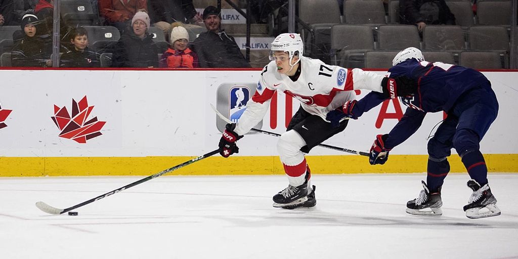 EV Zug holt Junior Attilio Biasca (20) zurück