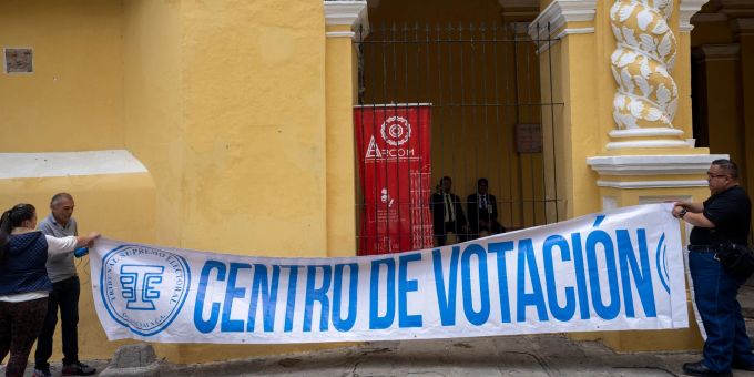 Manipulation? - Guatemala wählt neuen Präsidenten