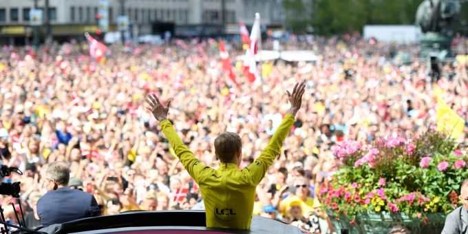 Tour-de-France-Sieger Jonas Vingegaard wird von seinen Fans am Kopenhagener Rathaus empfangen. Jonas Vingegaard