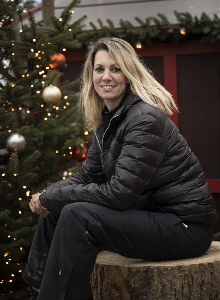 Katja Weber gehört zum OK des Weihnachtsdorfs in Zürich.