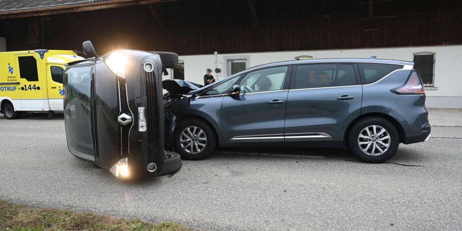 Rossrüti: Auto nach Kollision umgekippt