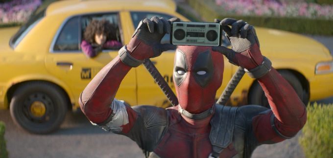 Deadpool und Wolverine besitzen beide übermenschliche Regenerationsfähigkeiten. Deadpool Wolverine Hugh Jackman