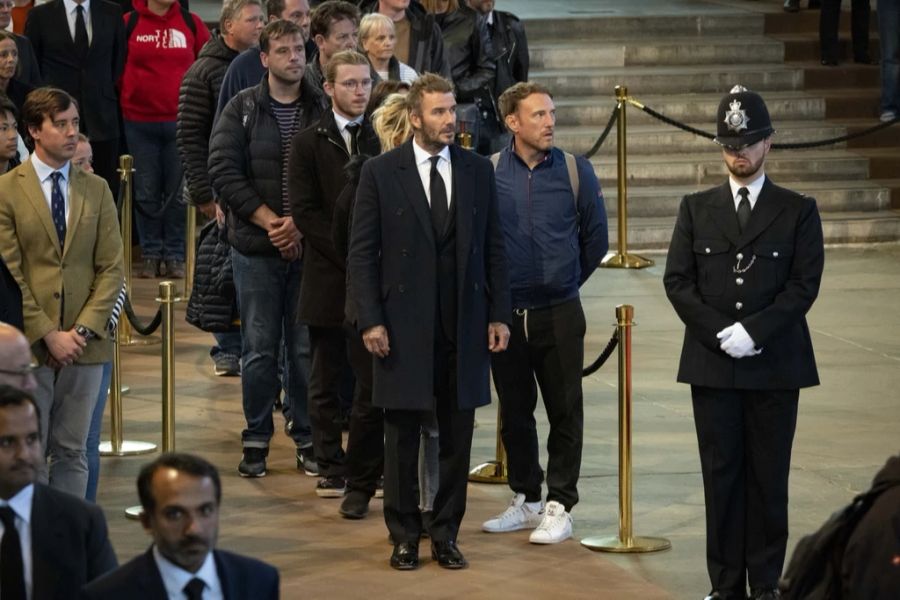 David Beckham verabschiedet sich in der Westminster Hall von Queen Elizabeth.