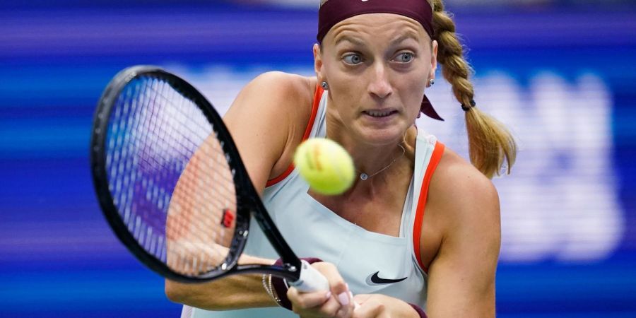 Bienenschwarm im Tennis-Stadion: Auch Petra Kvitova hat so etwas noch nicht erlebt.