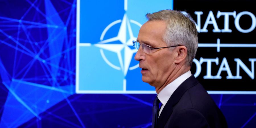 «Je länger sich dieser Krieg hinzieht, desto wichtiger ist es, dass wir dann auch in der Lage sind, Vorräte wieder aufzufüllen», sagt Nato-Generalsekretär Stoltenberg.