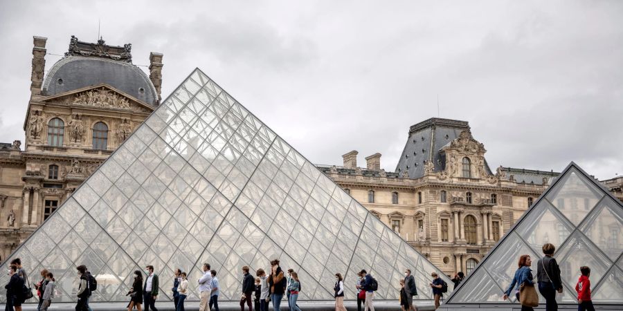 louvre