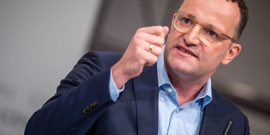 Jens Spahn spricht beim CDU-Bundesparteitag.