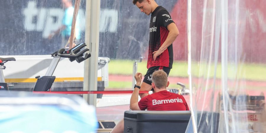 Jungstar Florian Wirtz ist bei Bayer Leverkusen wieder ins Mannschaftstraining gestartet und kann sich deshalb noch etwas Hoffnung auf die WM in Katar machen.